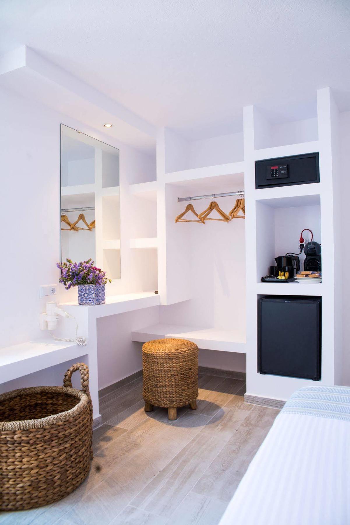 Dimele Rooms & Studios Mykonos Town Екстер'єр фото