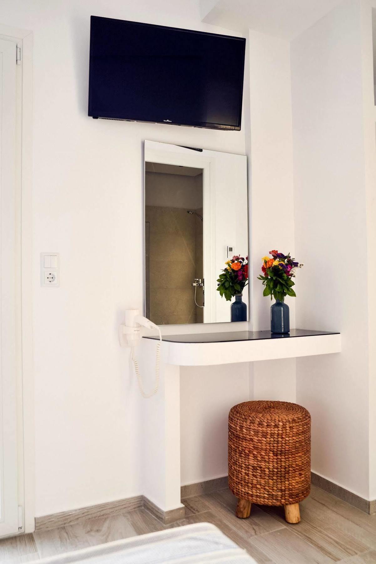 Dimele Rooms & Studios Mykonos Town Екстер'єр фото